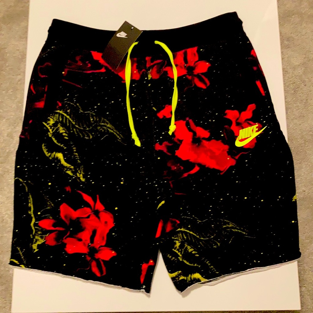 NIKE LIGHT WEIGHT COTTON TERRY SHORT.